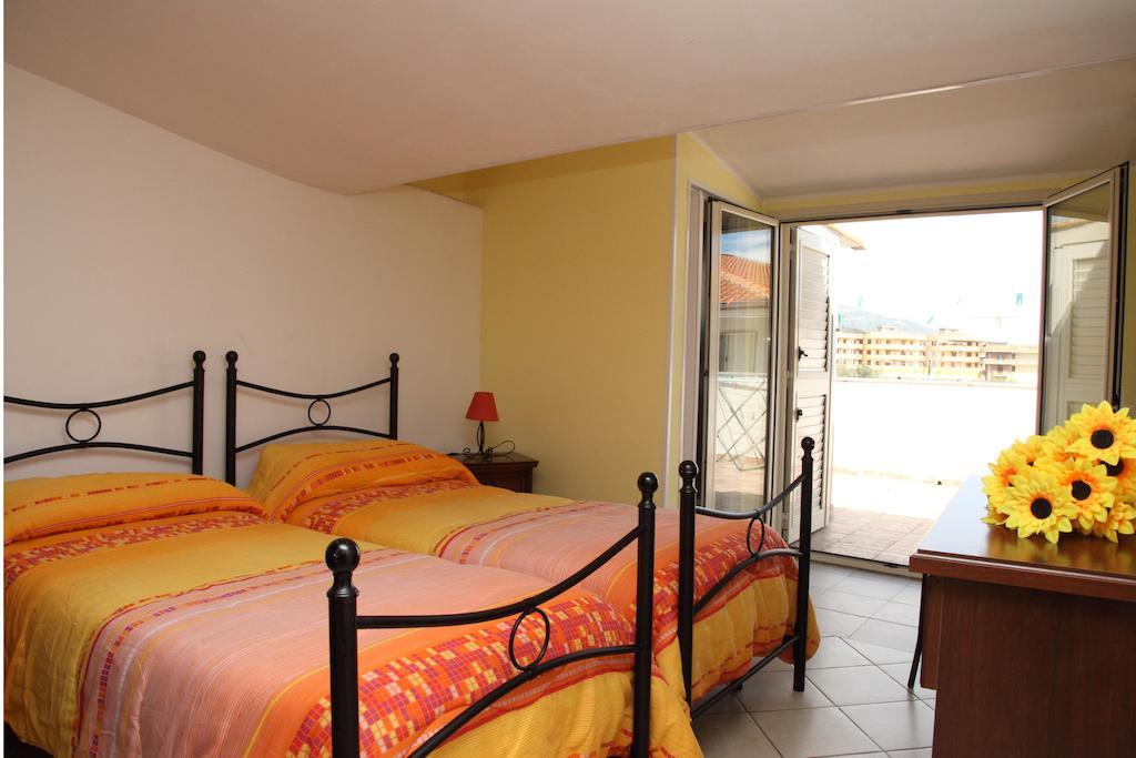 Bed And Breakfast Gigi Furci Siculo Dış mekan fotoğraf